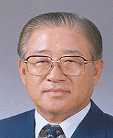 The 1st chairman Lee Dae-sun