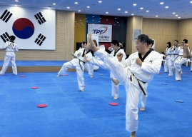 [크기변환]사진 2 태권도 직무 연수‘기초 과정’교육 장면.jpg