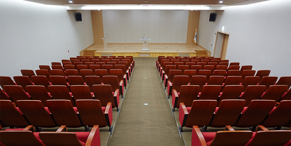 Large Auditorium(4)