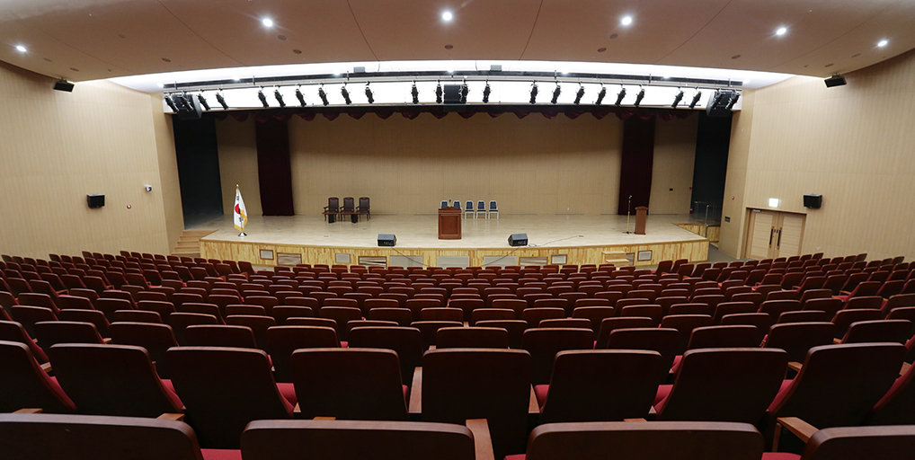 Large Auditorium(2)